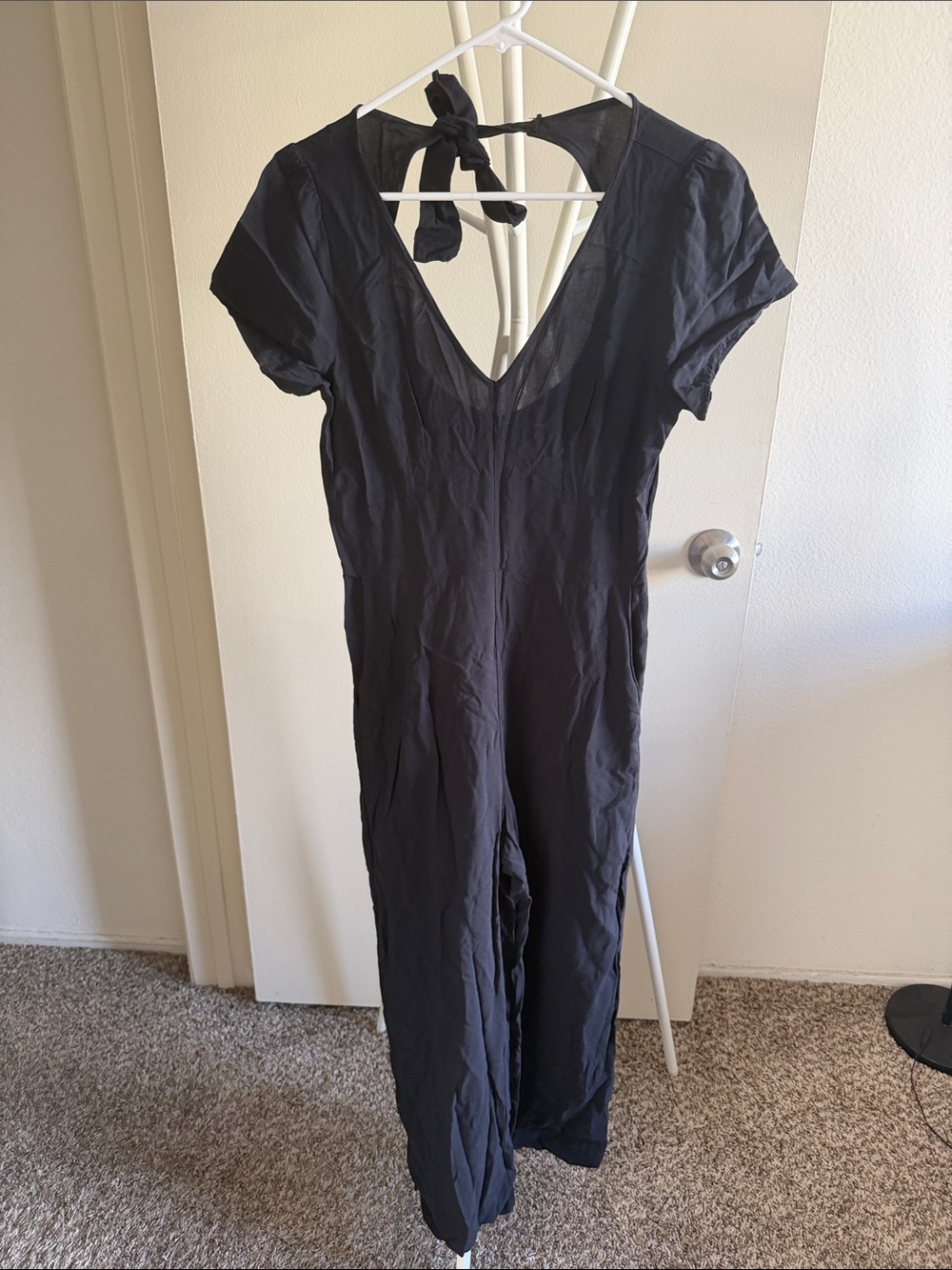 Abercrombie & Fitch Black Short Sleeve V-Neck Tie-Back Jumpsuit